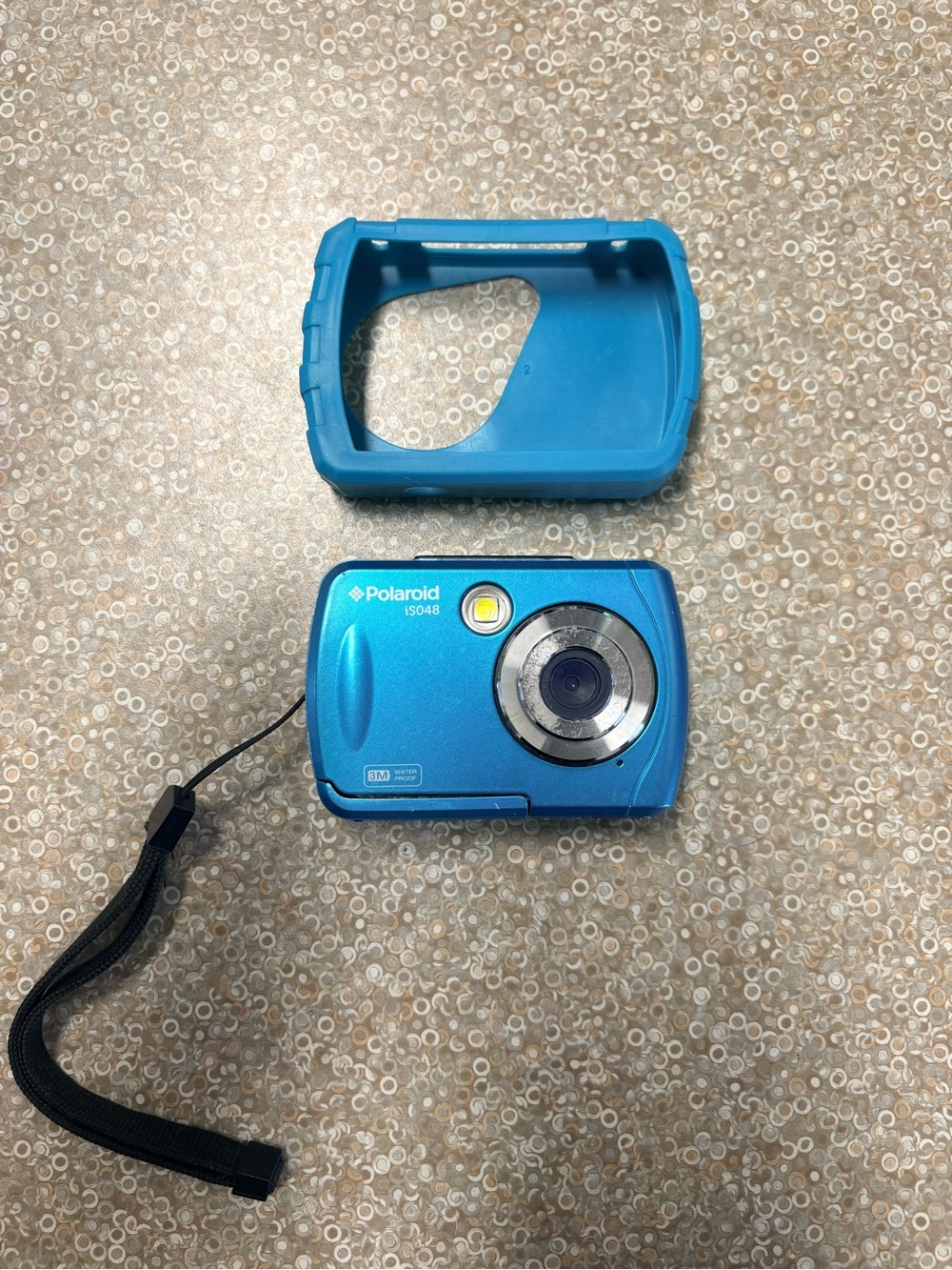 Polaroid Blue Compact Digital Point-and-Shoot Camera with Matching Silicone Case